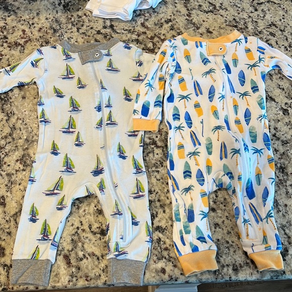 Burt's Bees Other - Burt’s bees pajamas 3-6m